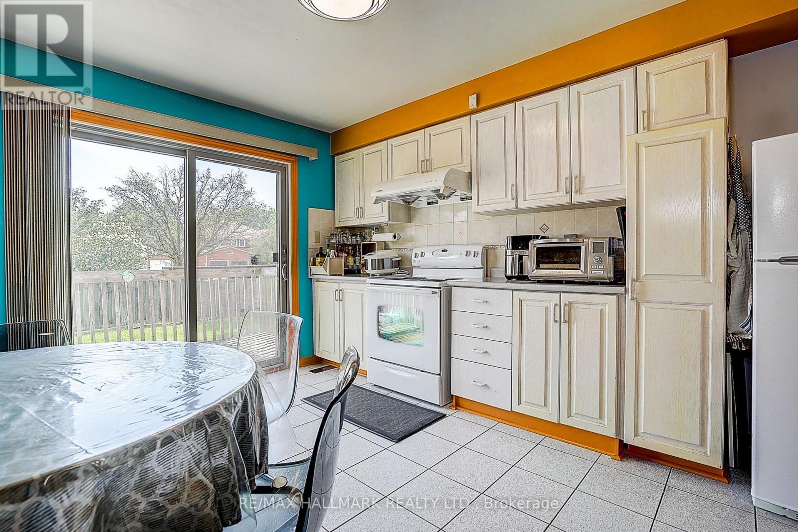 4491 Andiron Court, Mississauga, Ontario  L5V 1C9 - Photo 15 - W13763730