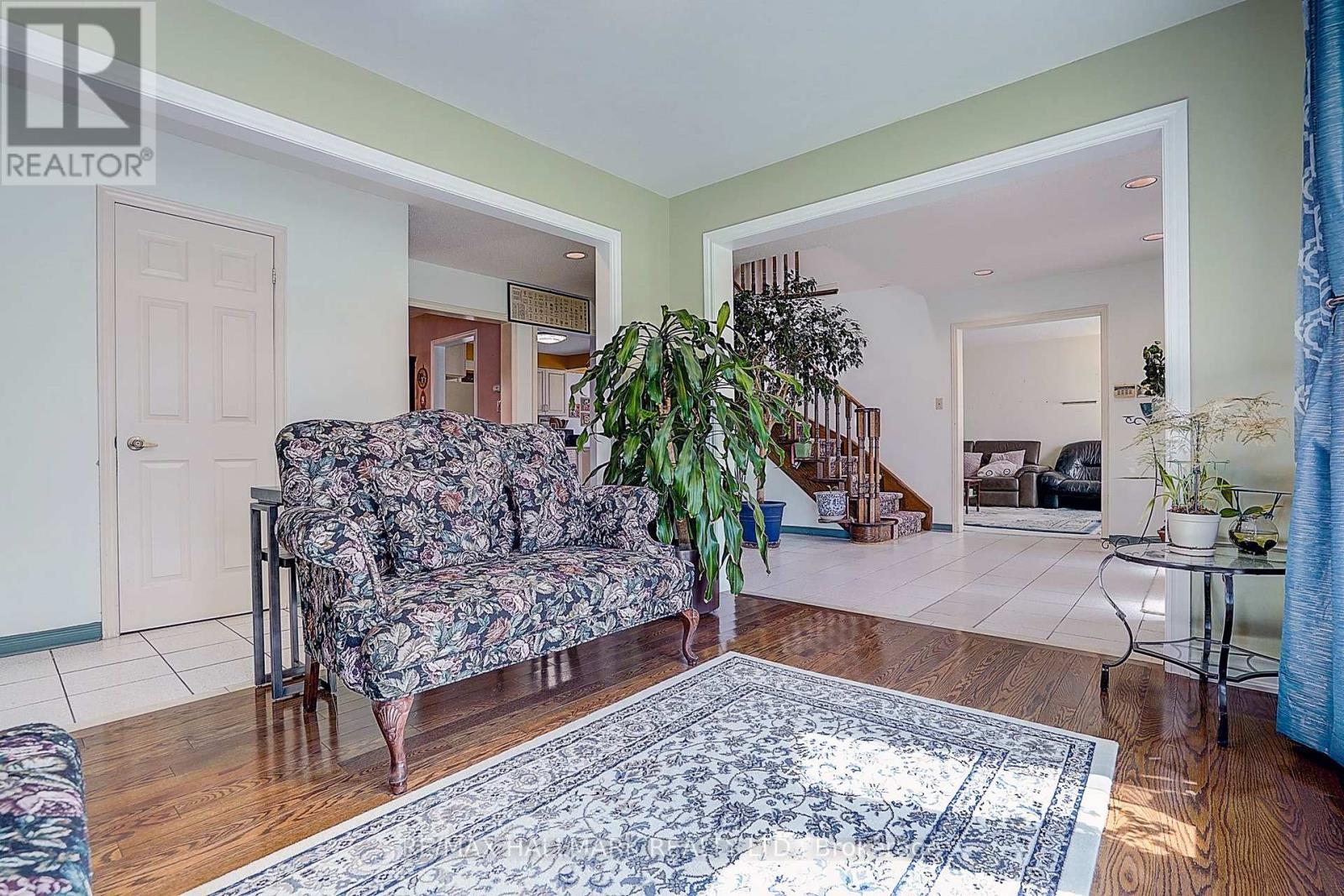 4491 Andiron Court, Mississauga, Ontario  L5V 1C9 - Photo 7 - W13763730