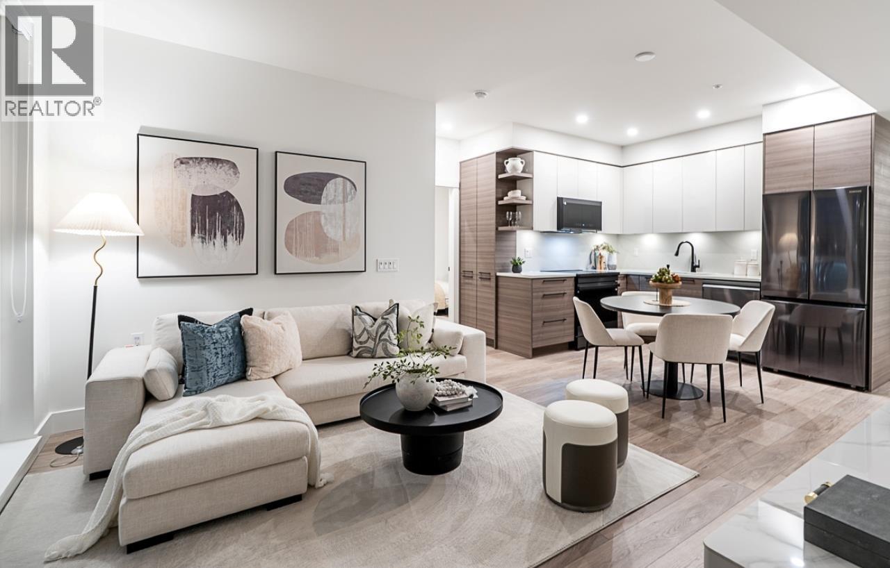 201 422 LAKEWOOD DRIVE, vancouver, British Columbia