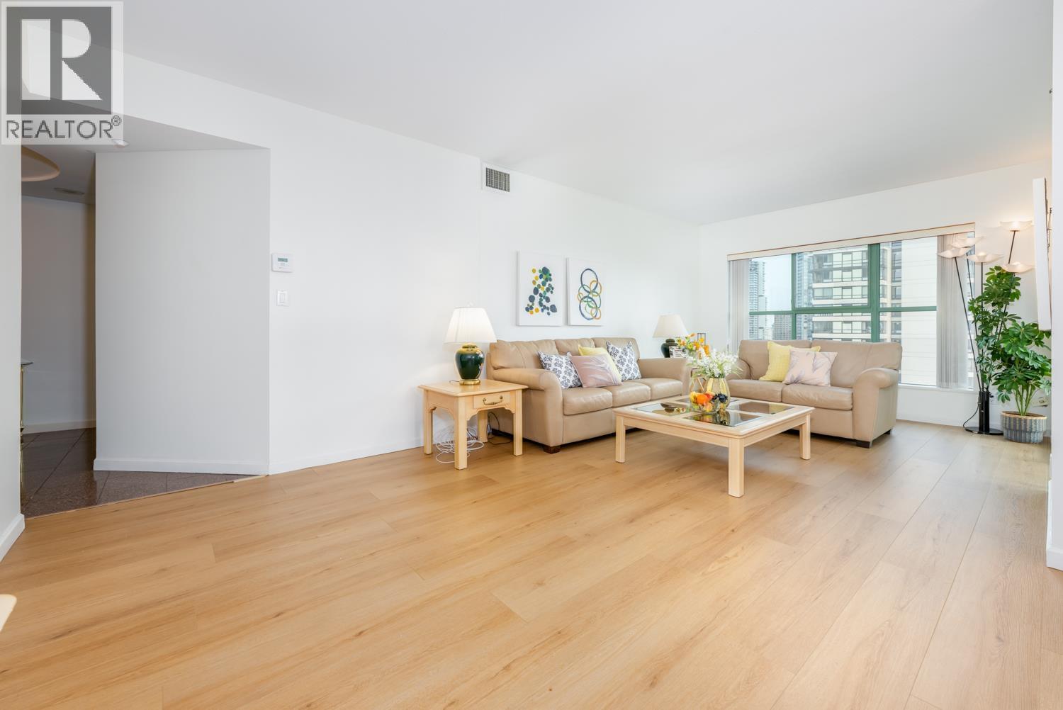1903 909 Burrard Street, Vancouver, British Columbia  V6Z 2N2 - Photo 4 - R3163633