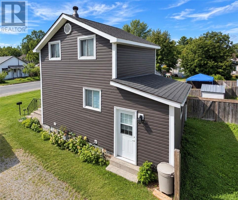 478 John Street, Espanola, Ontario  P5E 1L2 - Photo 2 - 2130178
