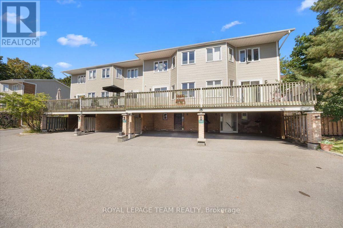 1137 Chimney Hill Way, Ottawa, Ontario  K1J 8Z7 - Photo 2 - X13760984