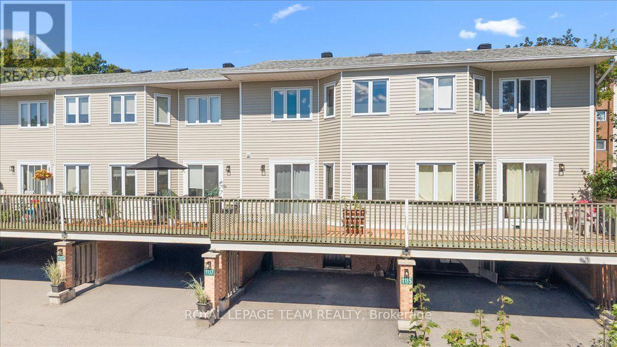1137 CHIMNEY HILL WAY, Ottawa, Ontario