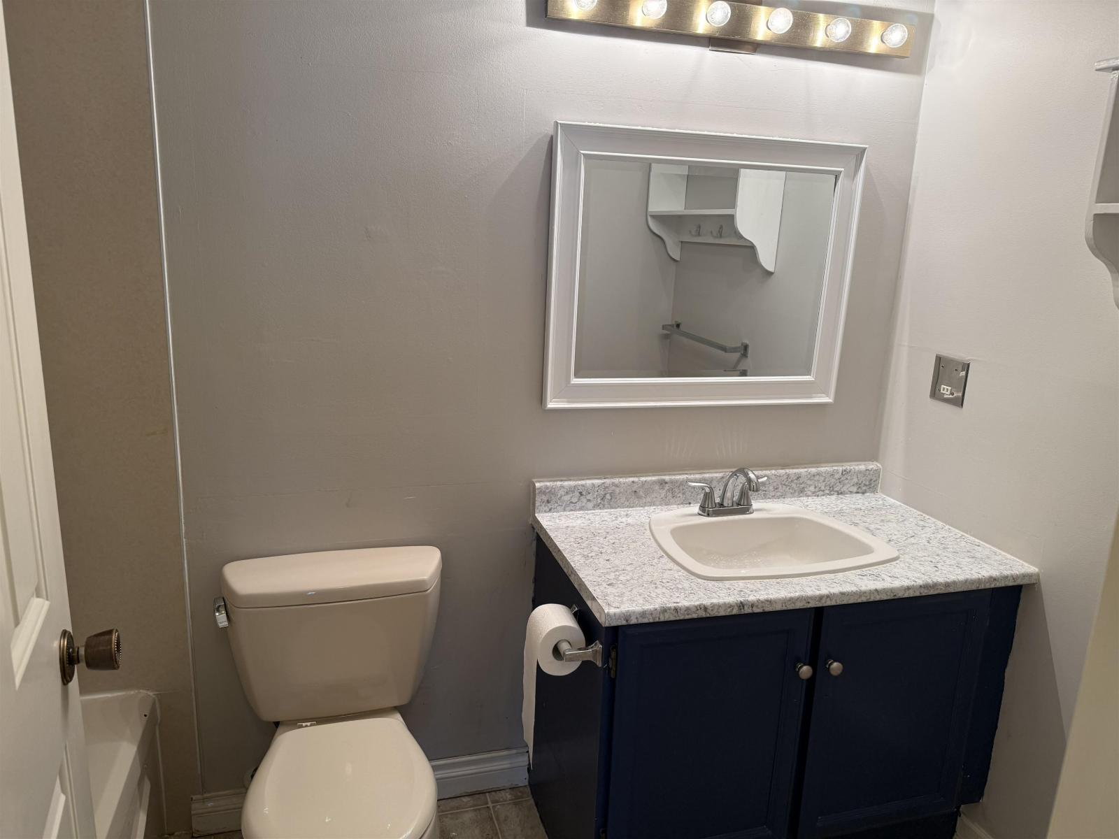 203 32098 George Ferguson Wa Way, Abbotsford, British Columbia  V2T 2K6 - Photo 19 - R3161423