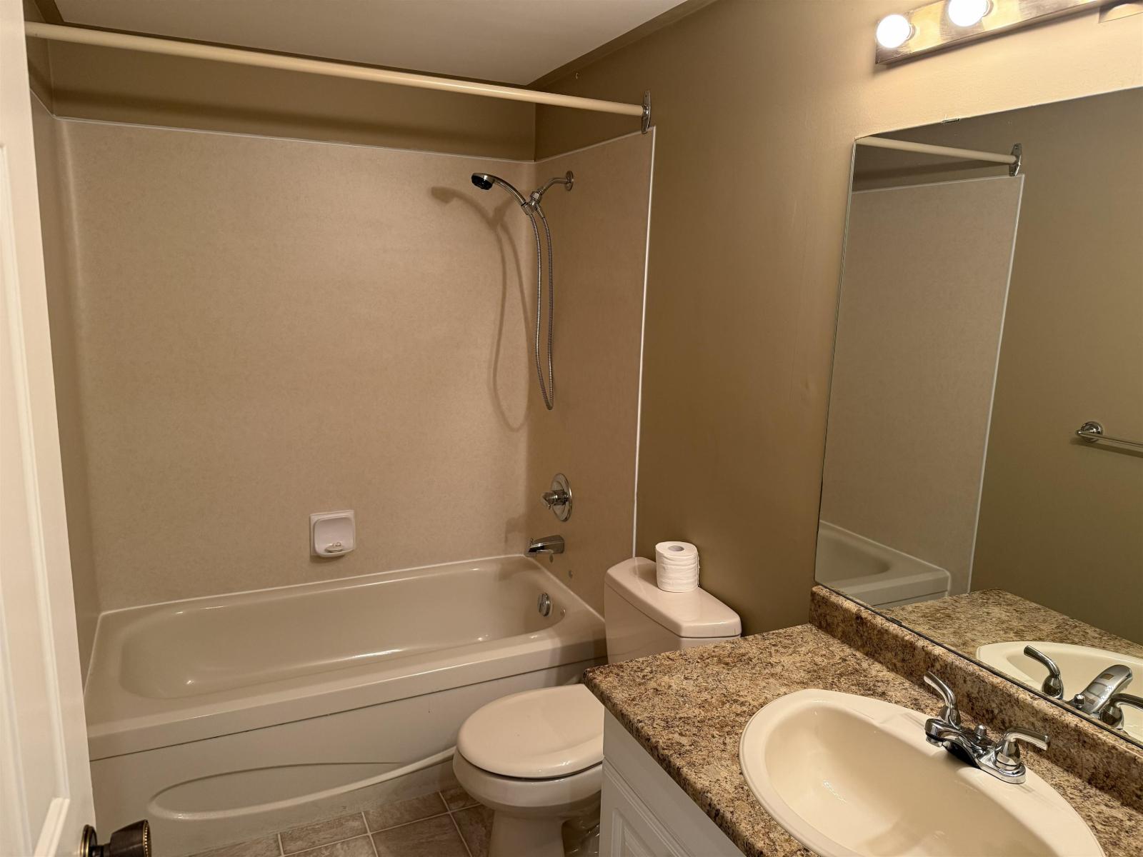 203 32098 George Ferguson Wa Way, Abbotsford, British Columbia  V2T 2K6 - Photo 24 - R3161423