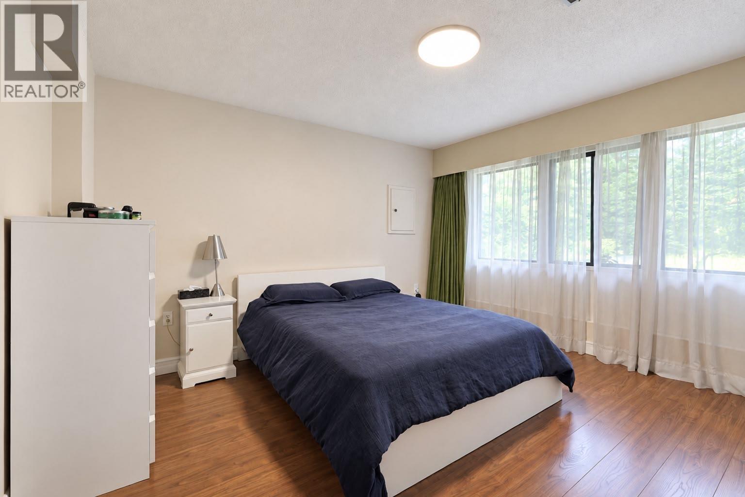 4158 Kenny Court, Burnaby, British Columbia  V5J 1L3 - Photo 3 - R3163612