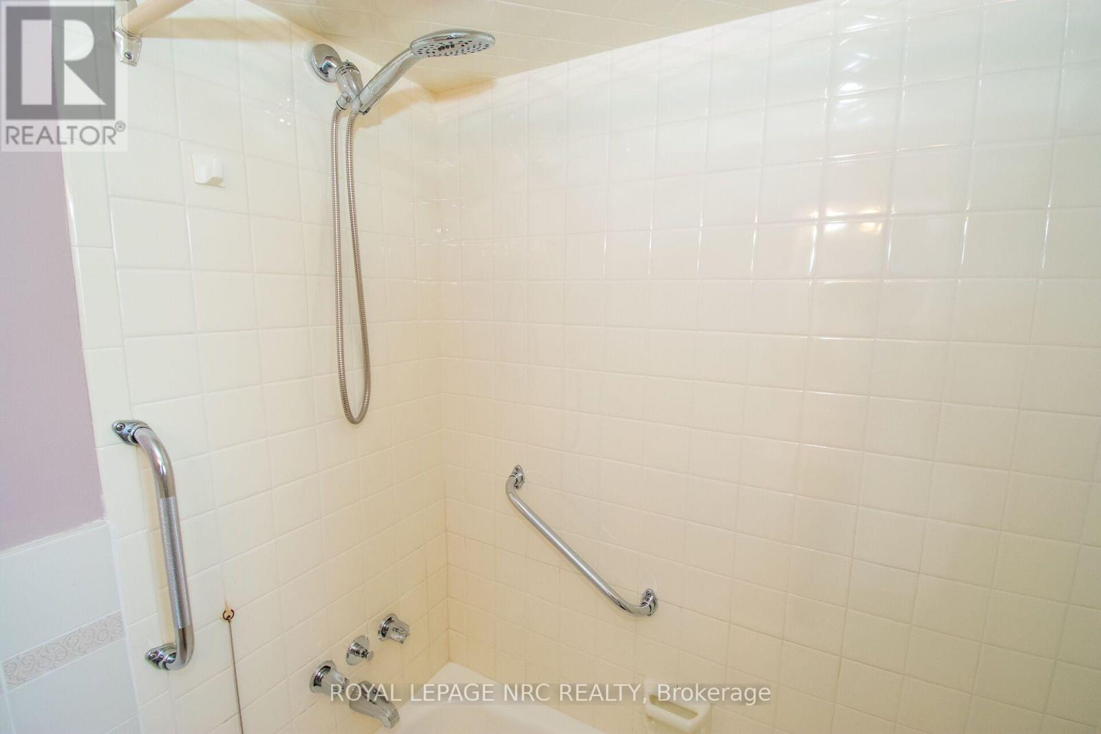 7 Dolly Circle, St. Catharines, Ontario  L2P 3T2 - Photo 27 - X13763752