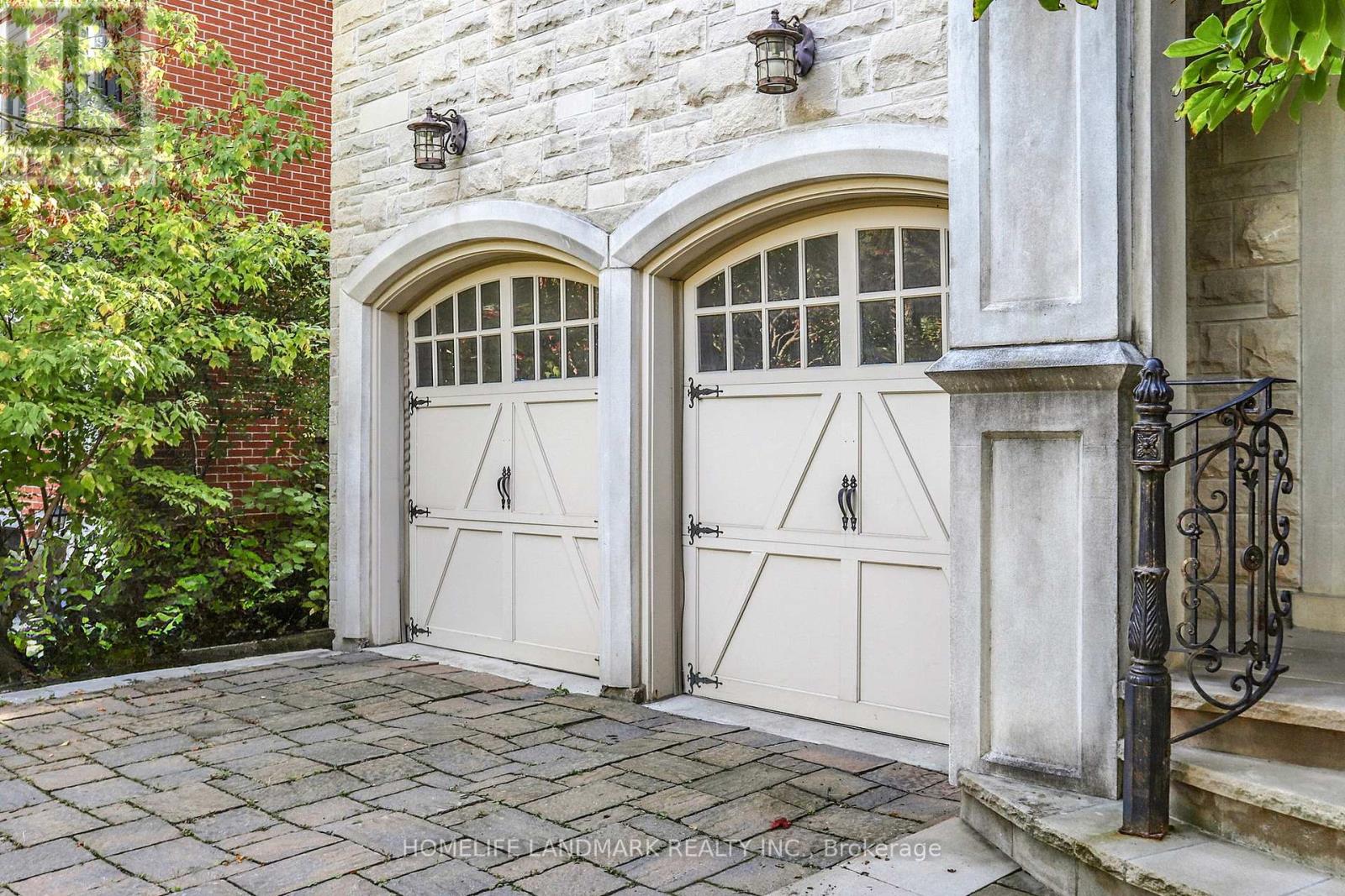 85 Aldershot Crescent, Toronto, Ontario  M2P 1M2 - Photo 3 - C13763784
