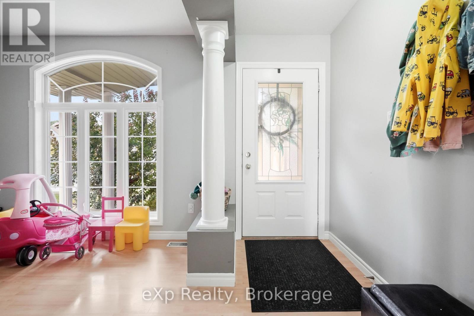 29 Maple Street, Mapleton, Ontario  N0G 1P0 - Photo 4 - X13763770