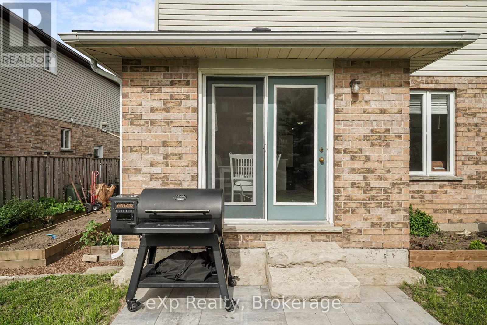 29 Maple Street, Mapleton, Ontario  N0G 1P0 - Photo 45 - X13763770