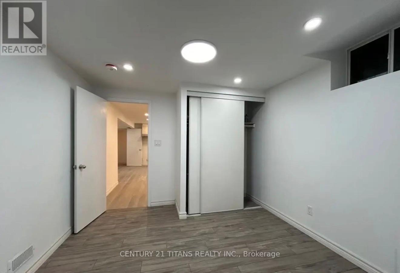 Bsmt Unit A - 60 Normandy Crescent, Richmond Hill, Ontario  L4C 8L7 - Photo 5 - N13763130