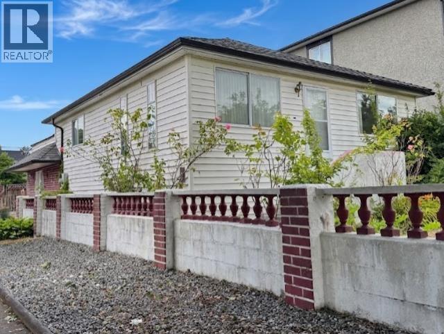 1750 Slocan Street, Vancouver, British Columbia V5M 4M7 - Photo 1 - R3163653