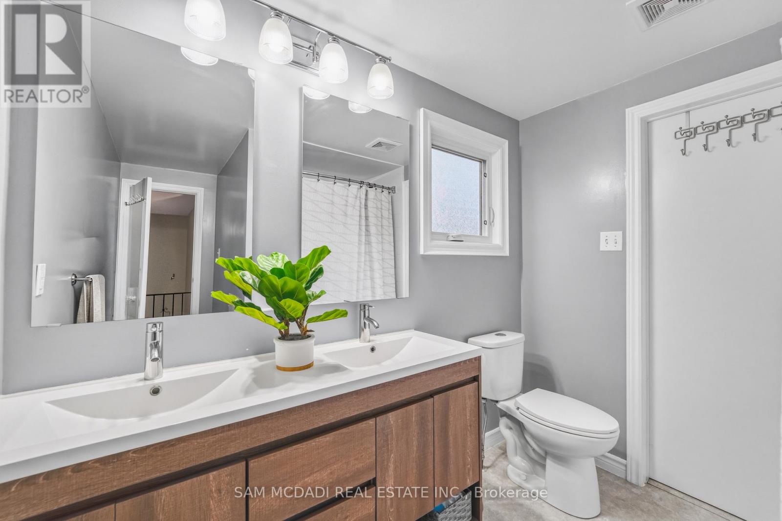 6954 Cadiz Crescent, Mississauga, Ontario  L5N 1Y4 - Photo 23 - W13763742