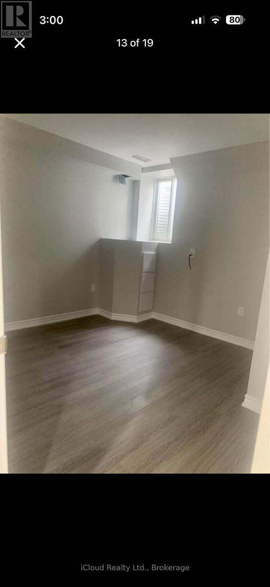 1303 Rose Way W, Milton, Ontario  L9E 1M2 - Photo 12 - W13763792