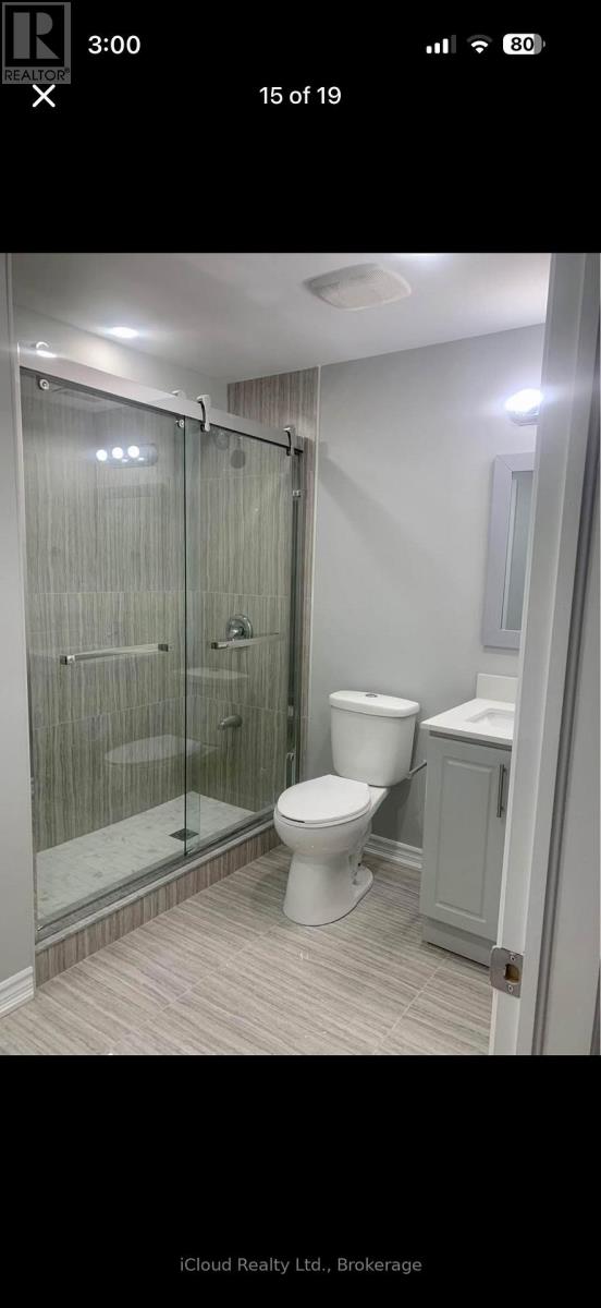 1303 Rose Way W, Milton, Ontario  L9E 1M2 - Photo 14 - W13763792