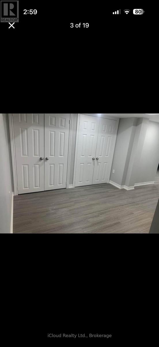 1303 Rose Way W, Milton, Ontario  L9E 1M2 - Photo 3 - W13763792