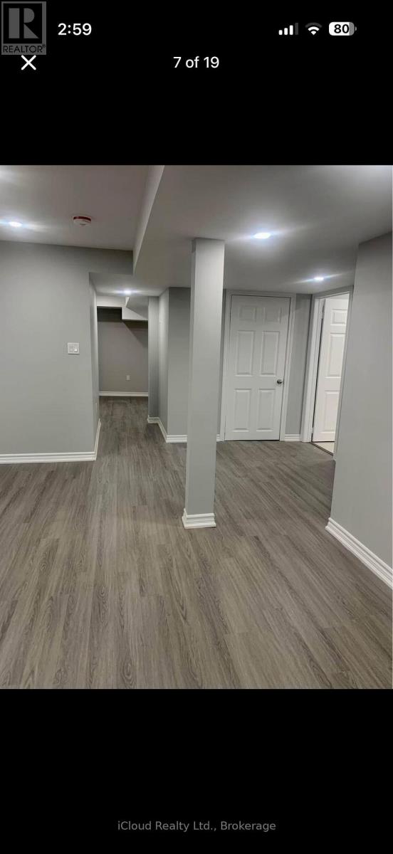 1303 Rose Way W, Milton, Ontario  L9E 1M2 - Photo 7 - W13763792