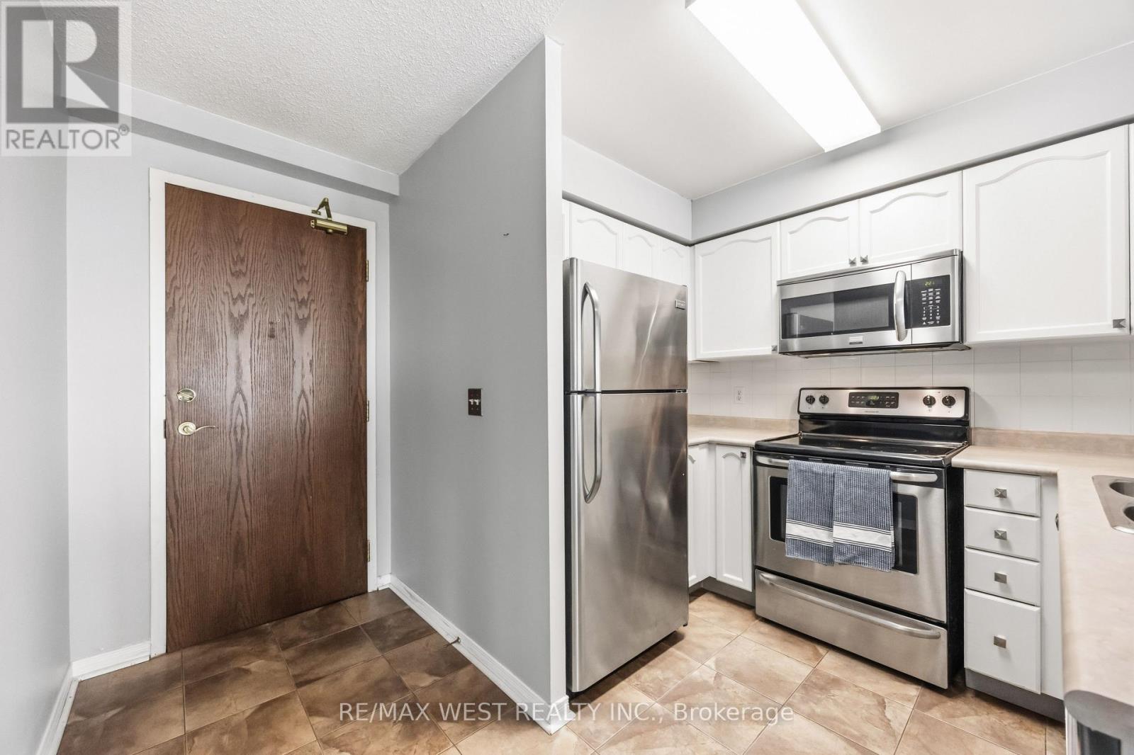 809 - 15 Michael Power Place, Toronto, Ontario  M9A 5G4 - Photo 13 - W13763802
