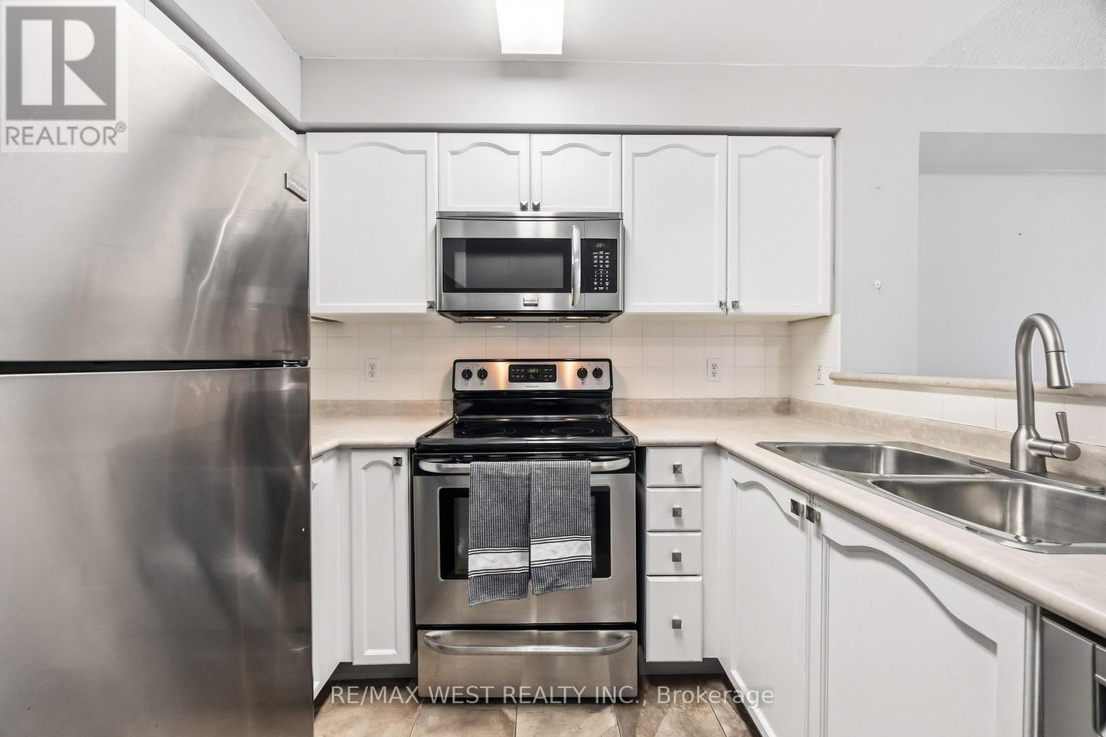809 - 15 Michael Power Place, Toronto, Ontario  M9A 5G4 - Photo 14 - W13763802