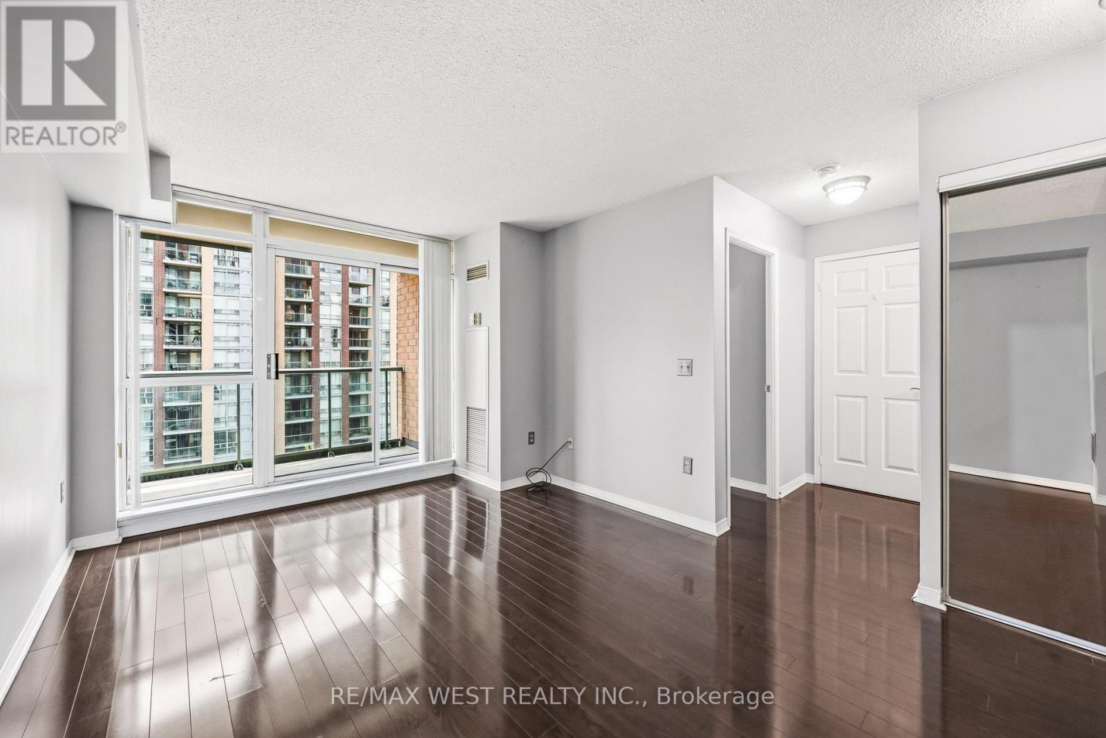 809 - 15 Michael Power Place, Toronto, Ontario  M9A 5G4 - Photo 19 - W13763802