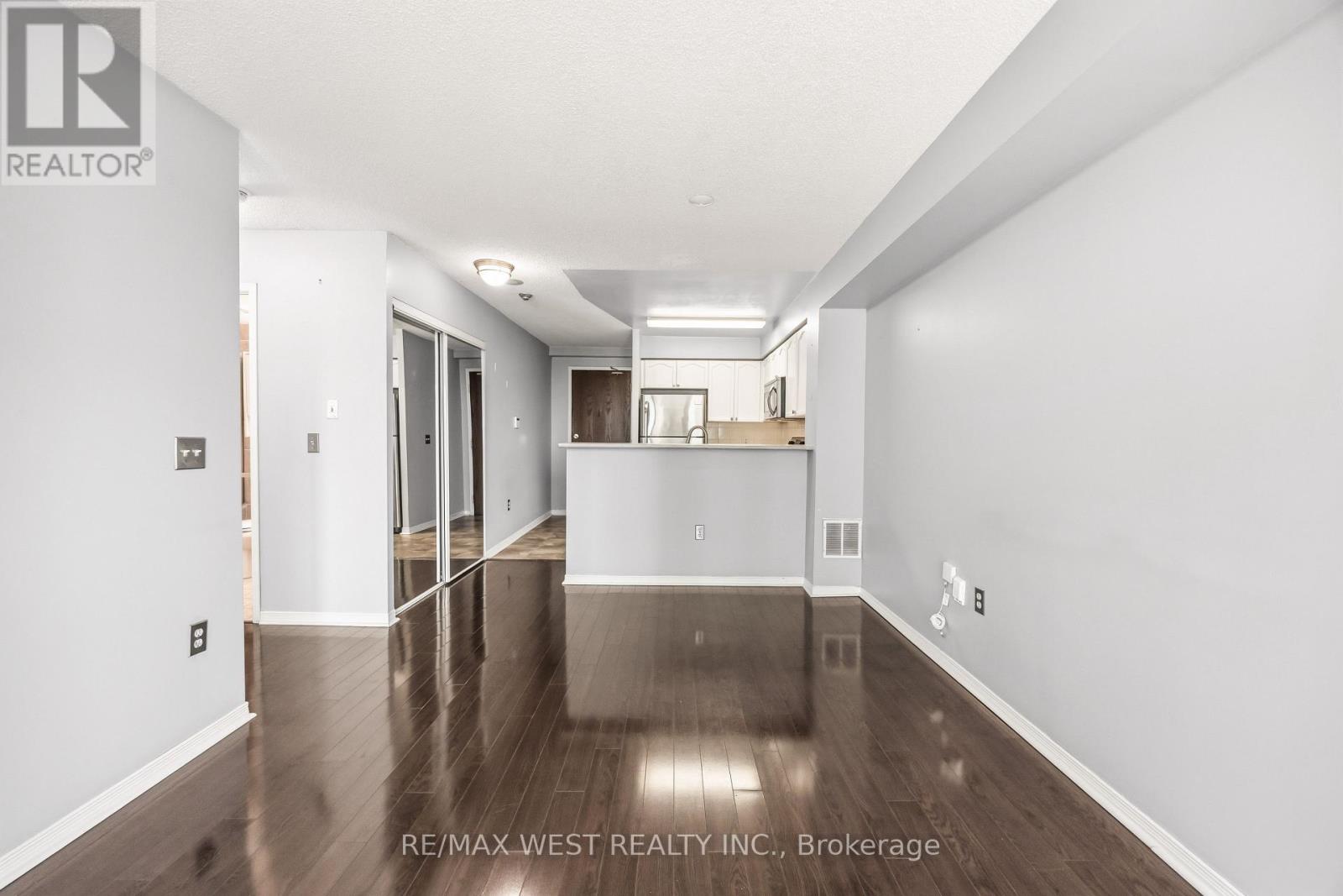 809 - 15 Michael Power Place, Toronto, Ontario  M9A 5G4 - Photo 25 - W13763802