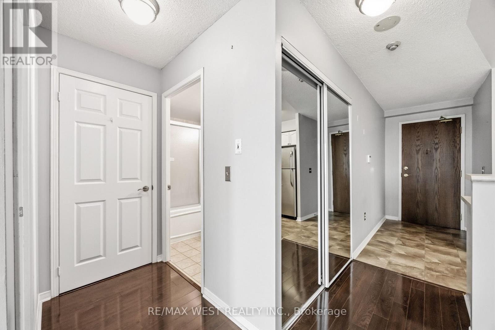 809 - 15 Michael Power Place, Toronto, Ontario  M9A 5G4 - Photo 32 - W13763802