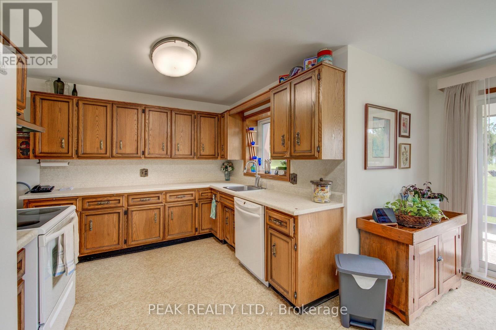 5465 King Street, Perth East, Ontario  N0B 2T0 - Photo 18 - X13763748