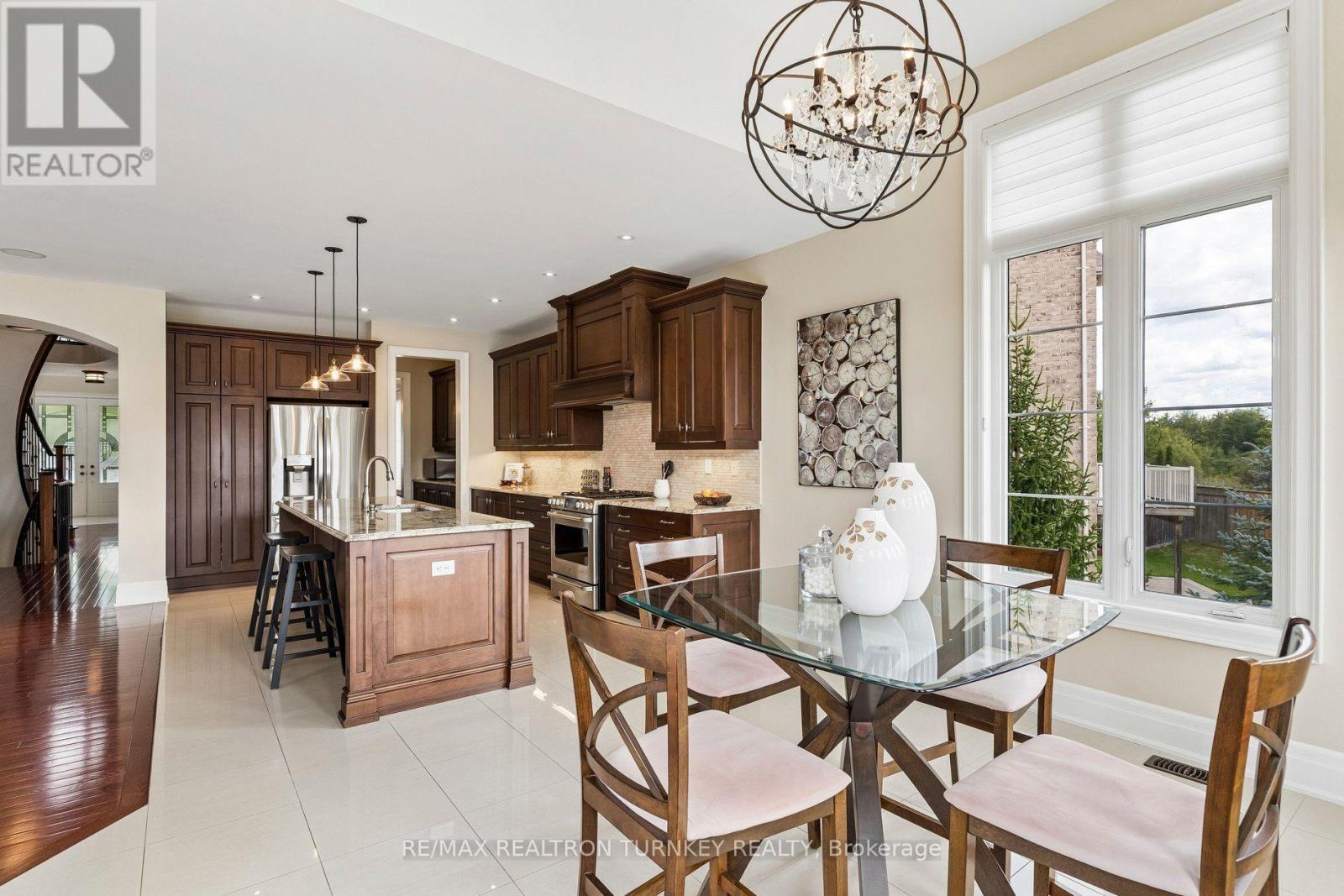 76 Vines Place, Aurora, Ontario  L4G 0R7 - Photo 13 - N13763448