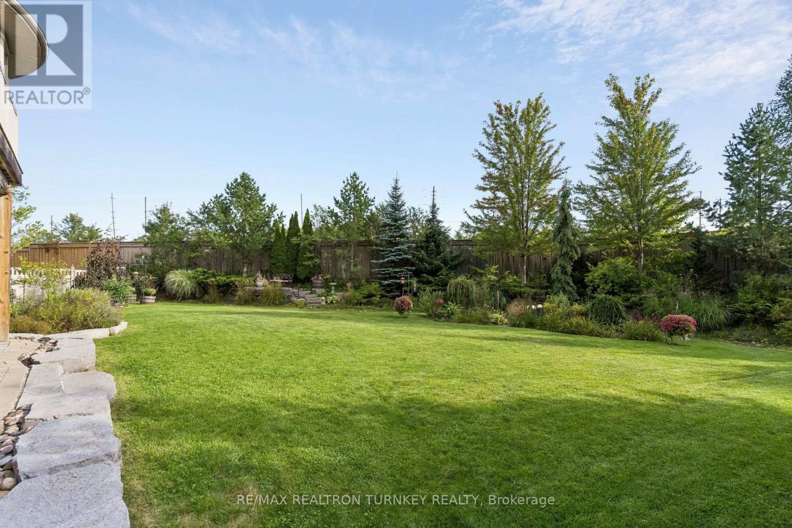 76 Vines Place, Aurora, Ontario  L4G 0R7 - Photo 42 - N13763448