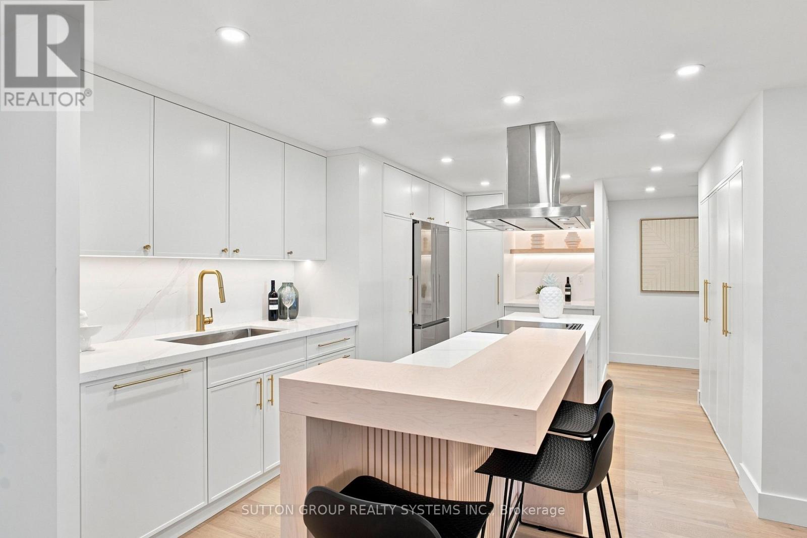 1504 - 812 Burnhamthorpe Road, Toronto, Ontario  M9C 4W1 - Photo 13 - W13755536