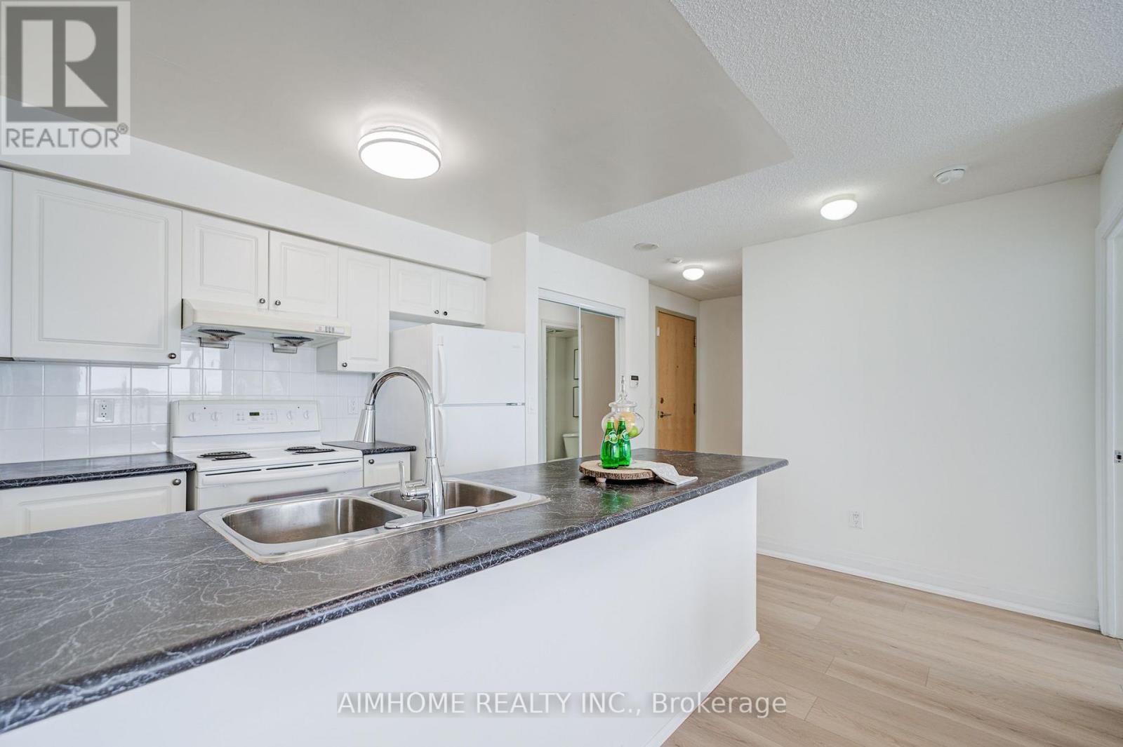 1107 - 60 Brian Harrison Way, Toronto, Ontario  M1P 5J5 - Photo 12 - E13573686