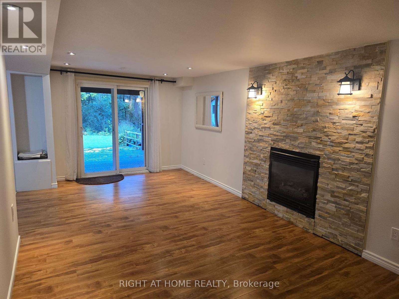 20 LIPPINCOTT COURT, Richmond Hill, Ontario