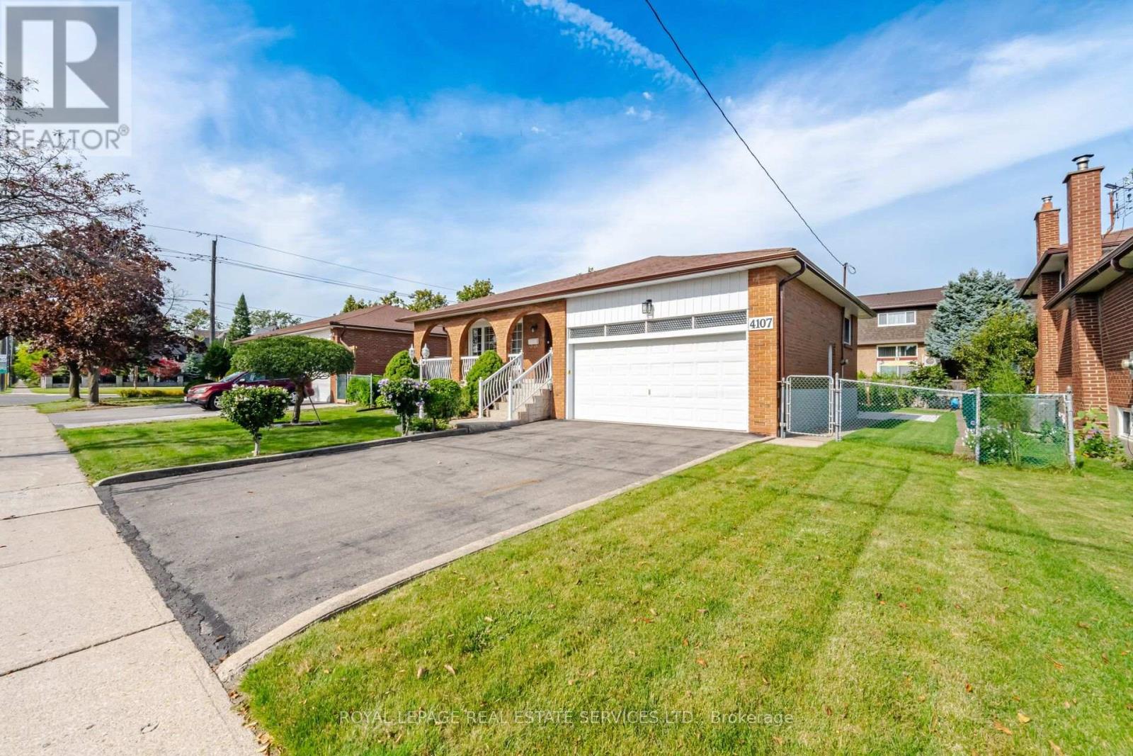 4107 Wilcox Road, Mississauga, Ontario L4Z 1B8 - Photo 2 - W13763804