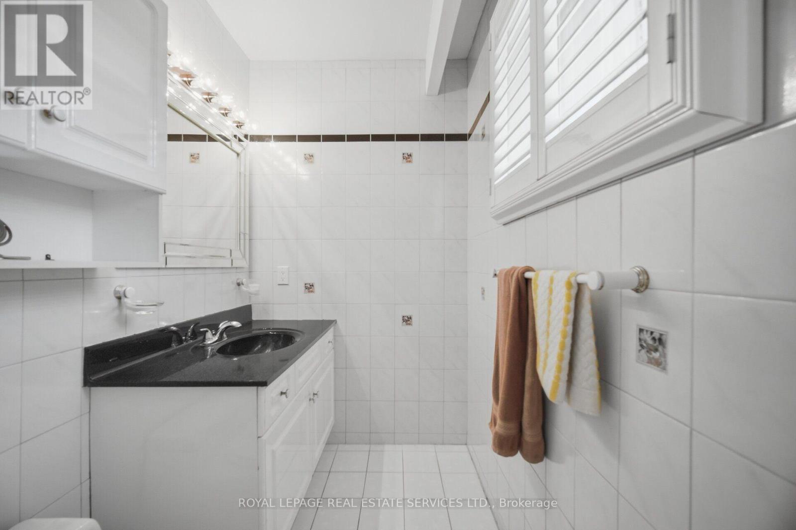 4107 Wilcox Road, Mississauga, Ontario L4Z 1B8 - Photo 22 - W13763804