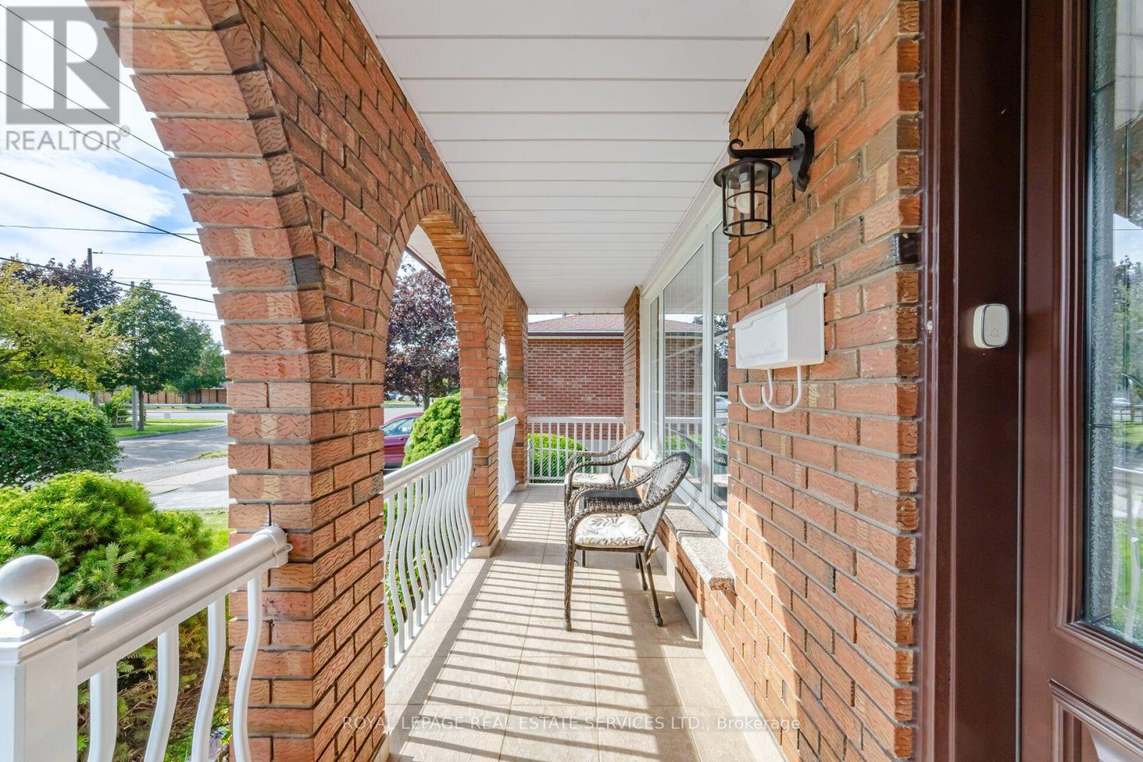 4107 Wilcox Road, Mississauga, Ontario L4Z 1B8 - Photo 4 - W13763804