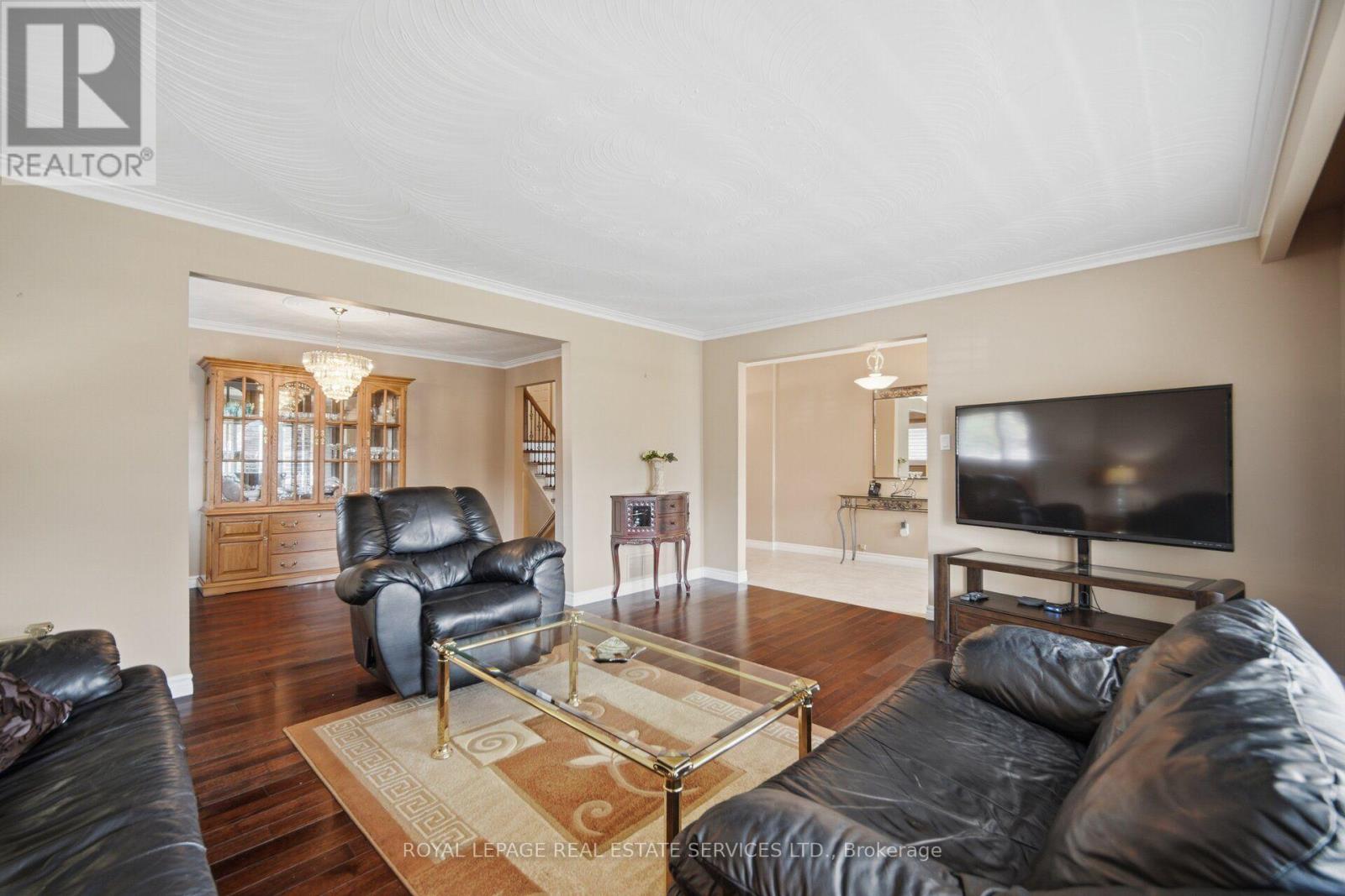 4107 Wilcox Road, Mississauga, Ontario L4Z 1B8 - Photo 9 - W13763804