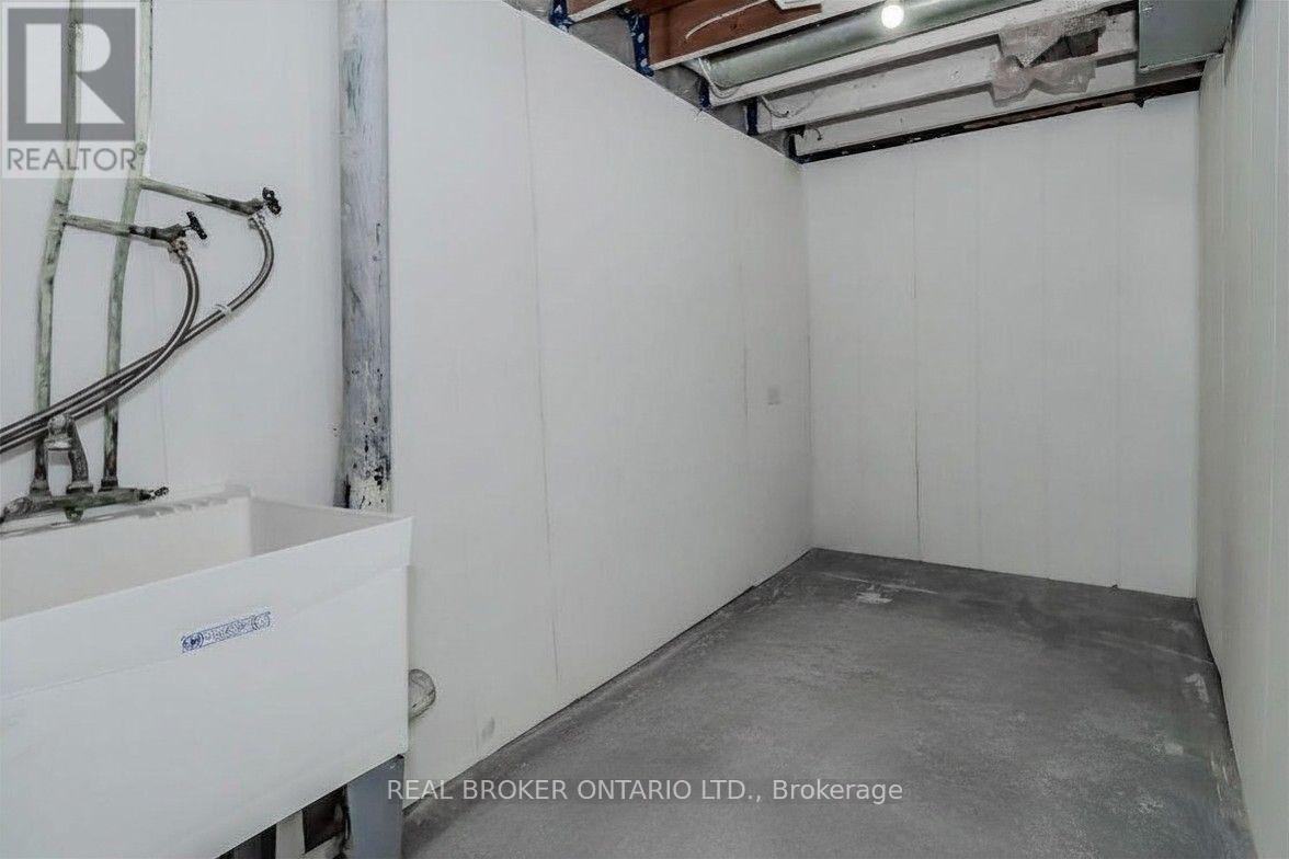 84 - 1095 Mississaga Street W, Orillia, Ontario  L3V 6W7 - Photo 11 - S13759054