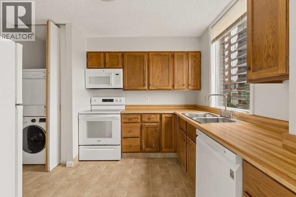401, 145 Point Drive NW, Calgary, Alberta  T3B 4W1 - Photo 13 - A2329414