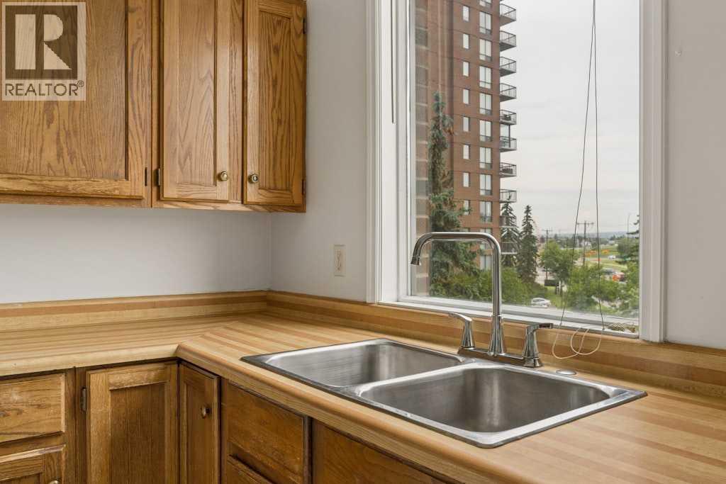 401, 145 Point Drive NW, Calgary, Alberta  T3B 4W1 - Photo 14 - A2329414