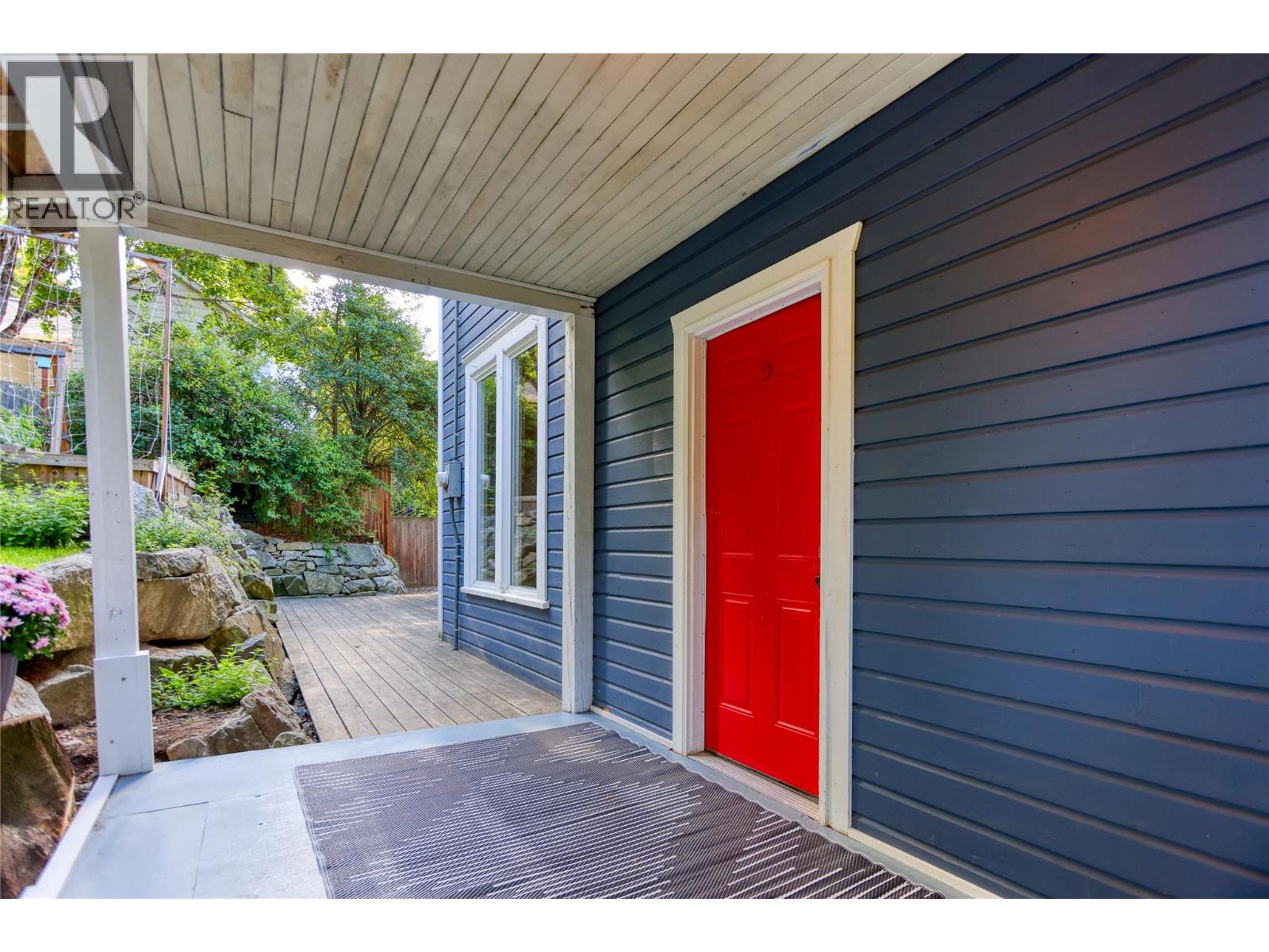 924 Front Street, Nelson, British Columbia  V1L 4C2 - Photo 3 - 10400171