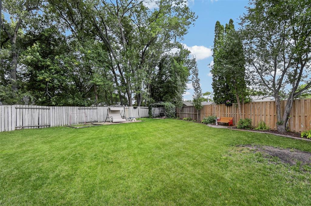 46 Lemmen Drive, Winnipeg, Manitoba  R2K 3J8 - Photo 33 - 202622500