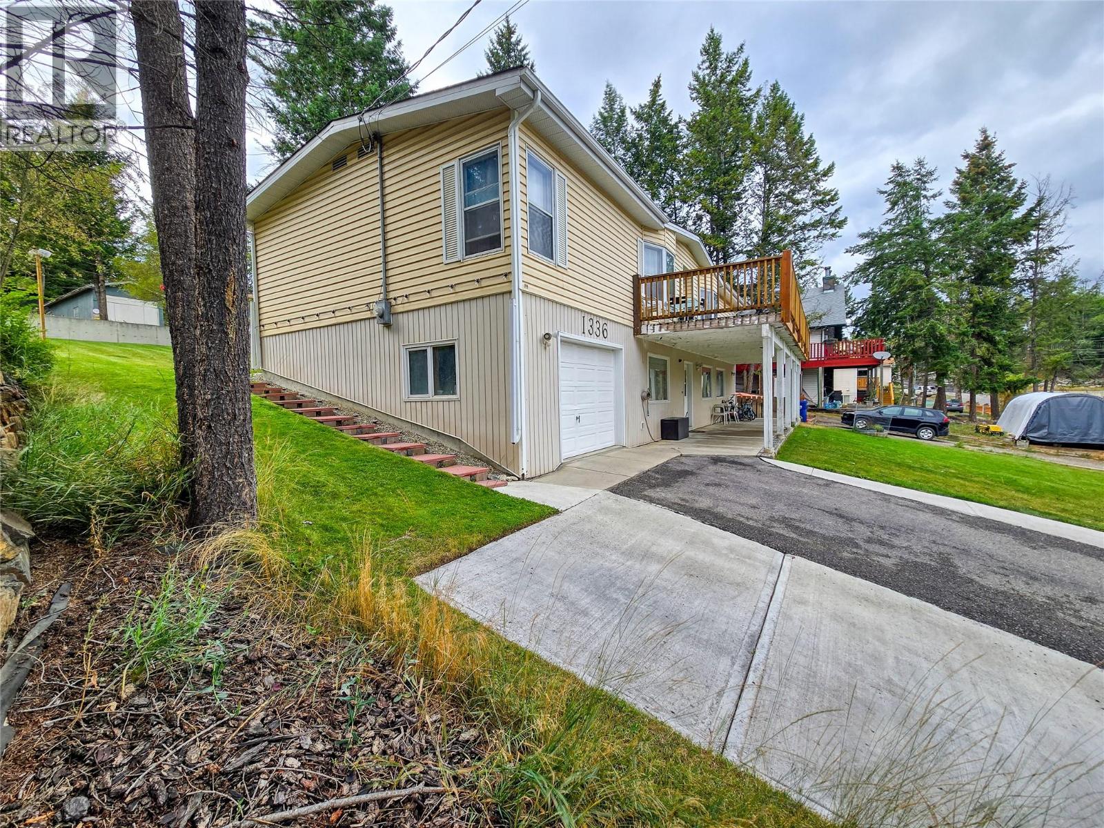 1336 11th Avenue, Invermere, British Columbia  V0A 1K0 - Photo 2 - 10400219