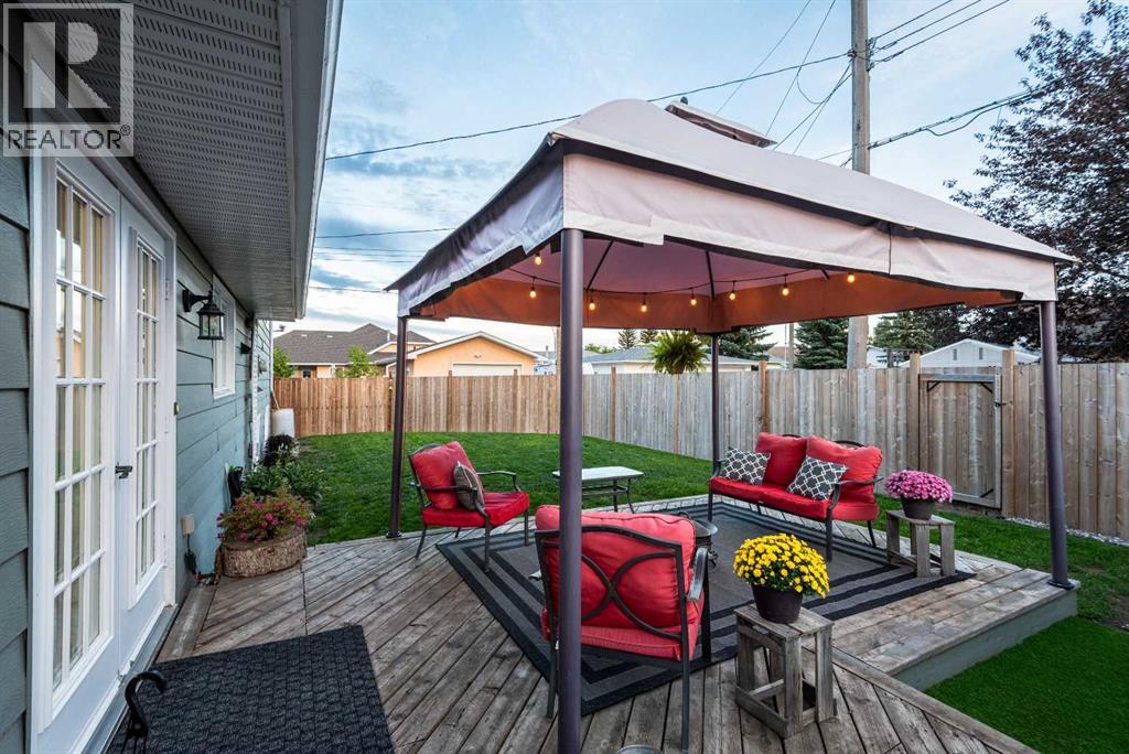 345 9 Street SE, Three Hills, Alberta  T0M 2A0 - Photo 5 - A2319392