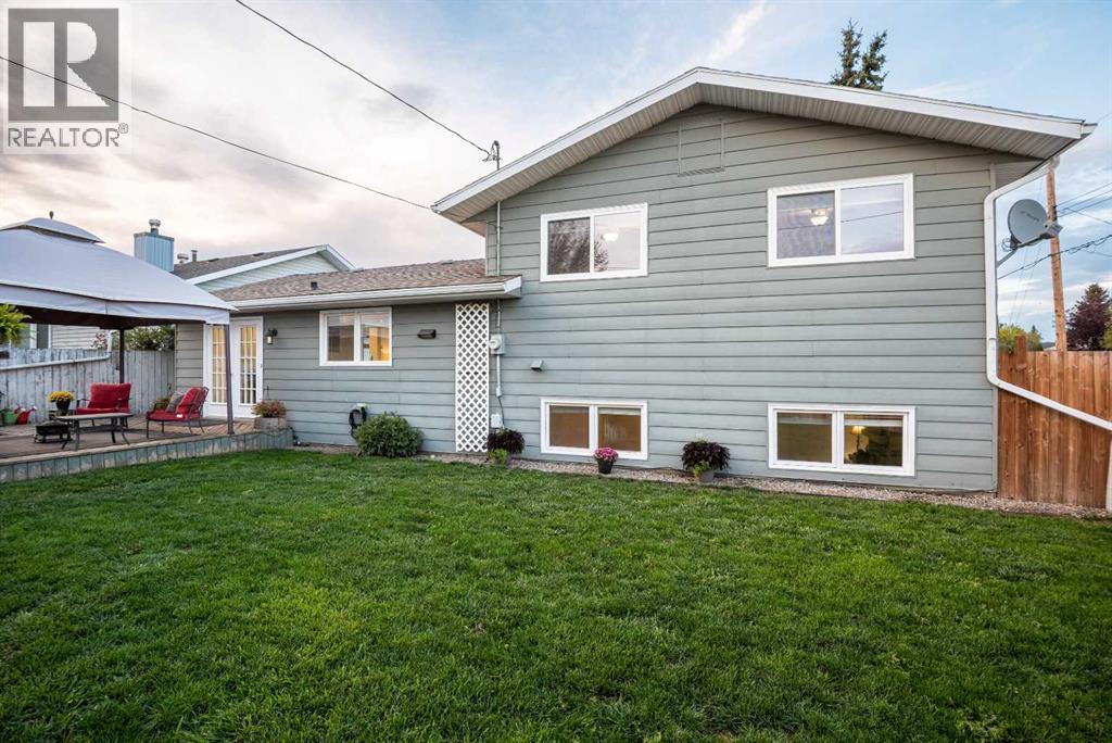 345 9 Street SE, Three Hills, Alberta  T0M 2A0 - Photo 6 - A2319392