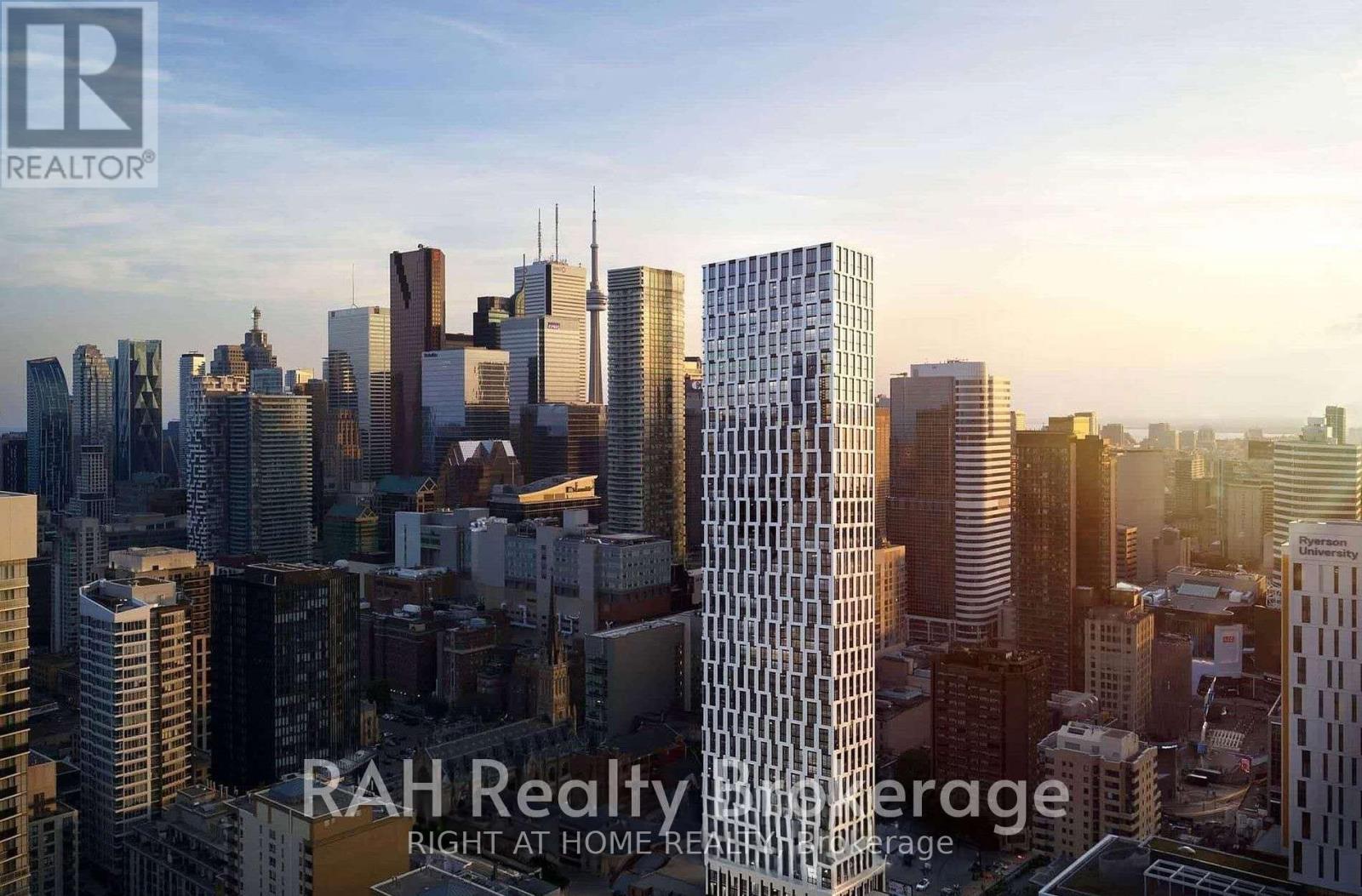 LPH01 - 252 CHURCH STREET, Toronto, Ontario