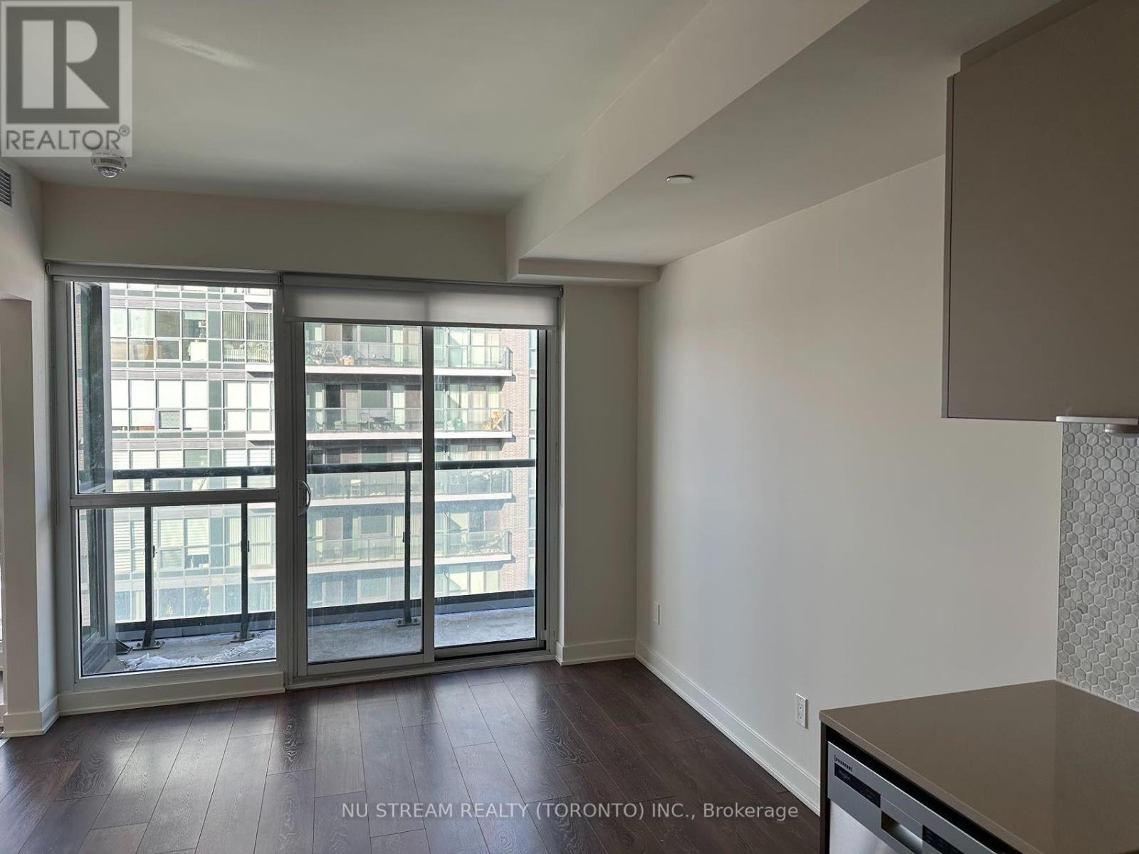 2703 - 2 Sonic Way, Toronto, Ontario  M3C 0P2 - Photo 11 - C13763870
