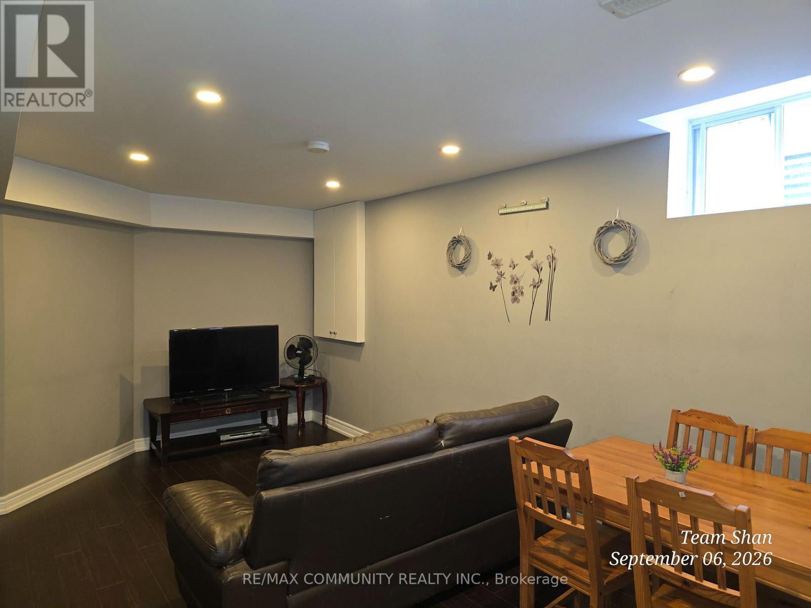 18 Bobcat Terrace, Toronto, Ontario  M1B 6G6 - Photo 5 - E13763840