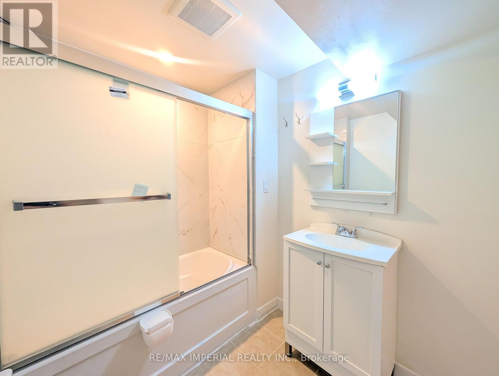 Bsmt - 234 Old Colony Road, Richmond Hill, Ontario  L4E 5B9 - Photo 18 - N13763864
