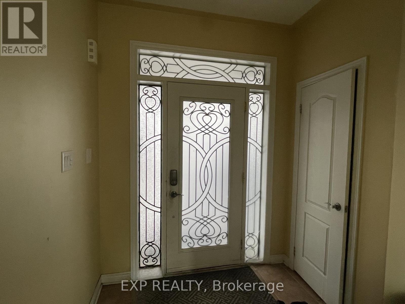 544 Fernforest Drive, Brampton, Ontario  L6R 0V8 - Photo 2 - W13763842
