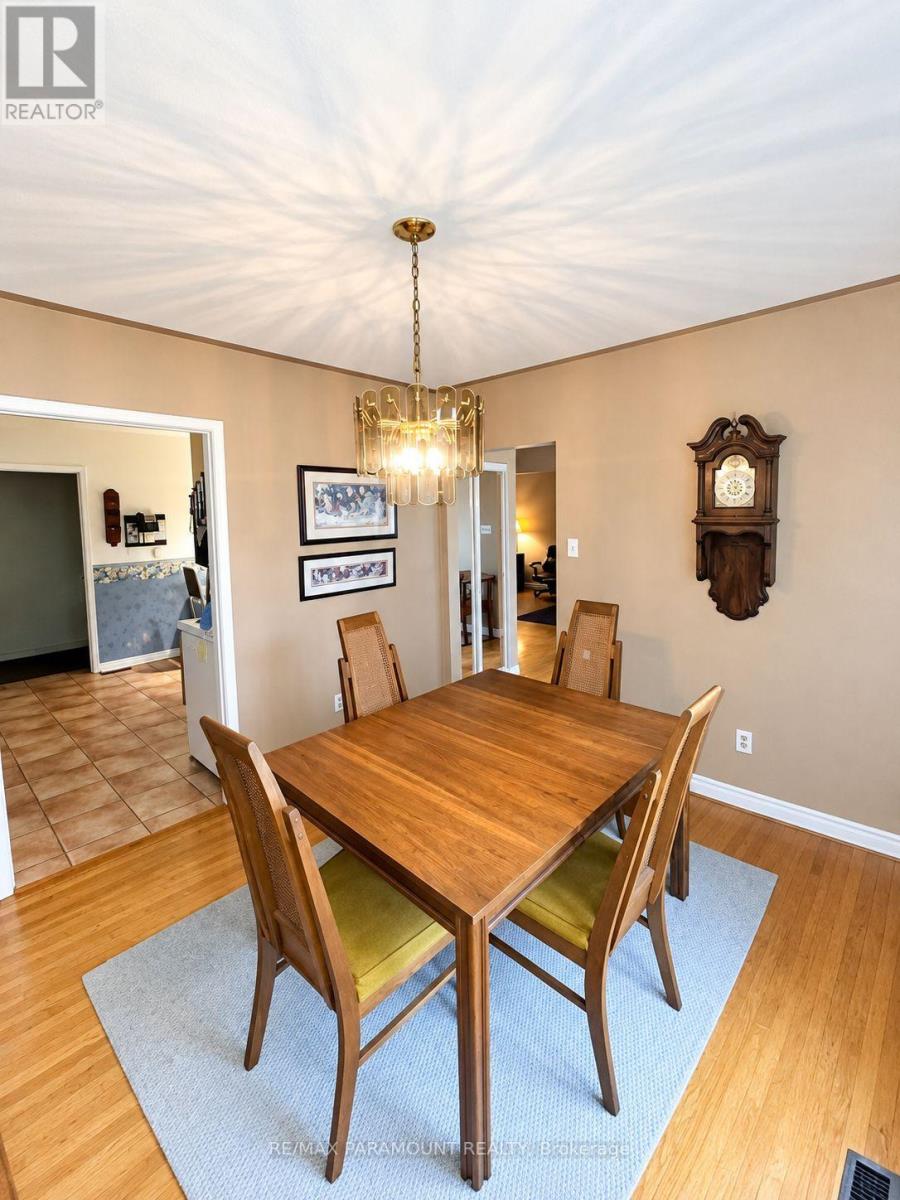 42 Bromley Crescent, Brampton, Ontario  L6T 1Z1 - Photo 7 - W13763872